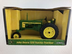 ERTL 15360 Collectibles John Deere 520 Tractor Die Cast Metal 1/16 Vintage