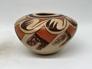 Native American Hopi Pottery vase Melva Nampeyo - Picture 1 of 6