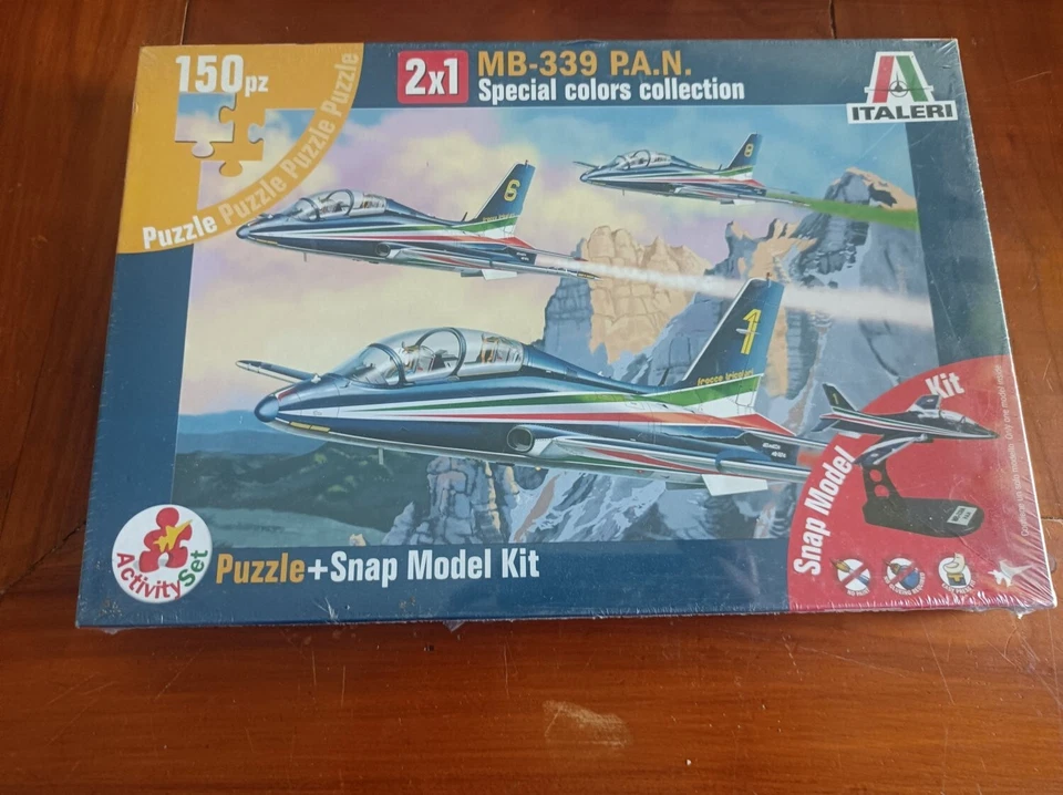 Italeri Puzzle+ Snap Model Kit Aermacchi Mb 339 PAN  sigillato sealed - Immagine 1 di 1