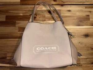 Coach Dalton 31 Shoulder Bag - Picture 1 of 13