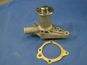 NEW MGB 1800 WATER PUMP & GASKET 1965 TO 1971 GWP114 A3A fits 18g engine number - Picture 1 of 1