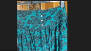 Vintage NEXT ladies skirt uk size 10 pure silk green with black roses from 70s - Picture 1 of 6