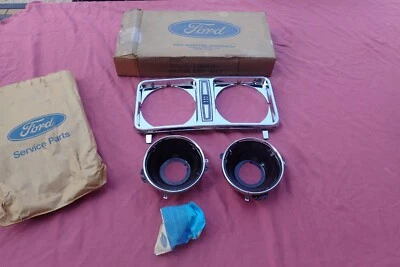 Kit de faros Ford LTD 1975-77, diestro, ¡nos! D5AZ-13008-A Bisel, Anillos, Cubos Luz Foto 1 de 4