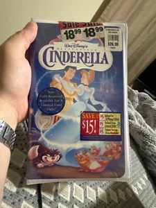 Walt Disney Masterpiece Collection Cinderella VHS #5265 Clam Shell sealed - Picture 1 of 3