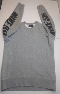 Nike SB Sudadera Para Hombre Talla Mediana Gris Monopatín Pullover Cuello Redondo Para Hombre M 03 - Imagen 1 de 12