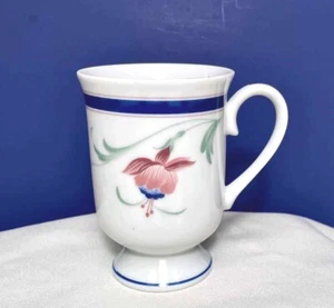 Princess House White Pedestal Mug Cup Flower Porcelain FUCHSIA Japan - Picture 1 of 7