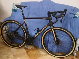 Bici BOTTECCHIA - GRAVEL BIKE CARBON - Bicicletta Cablaggio interno - Foto 1 di 6