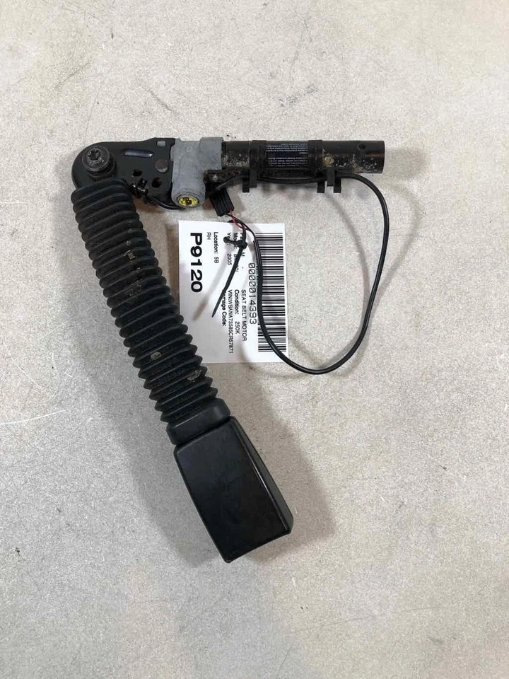 Hebilla de cinturón de seguridad de pasajero Rh para BMW 530I 2004-2007 Foto 1 de 4