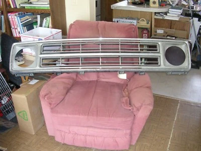 1975 1976 1977 1978 Ford Econoline Van Grille E100 E150 E250 E350 not perfect - Image 1 of 4