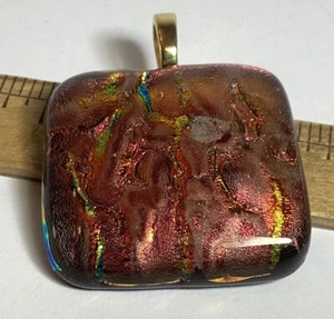 BONITO COLLAR DE CRISTAL DICROICO COLGANTE POTENCIADOR MULTICOLOR BORGOÑA - Imagen 1 de 6