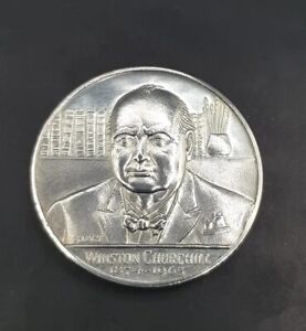  Winston Churchill 1874-1965 "Very Well, Alone" Solid Sterling Silver Coin. 28g