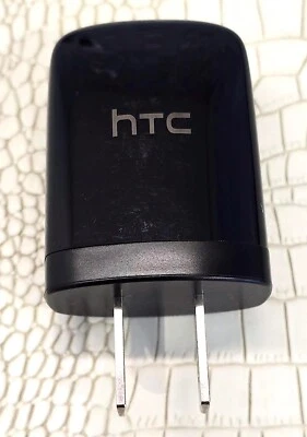HTC (TC U250) 5V 1A Travel Adapter for USB Devices - Black - Image 1 of 2