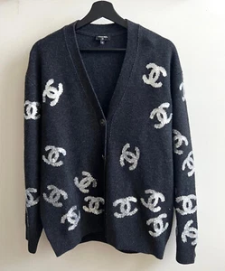 CHANEL BLACK KNIT CASHMERE CARDIGAN SIZE 40 - Picture 1 of 8