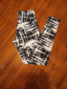 Buff Bunny Collection Leggings Größe Small schwarz-weiß bedruckt Damen - Bild 1 von 4