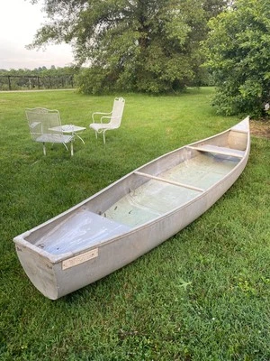 Vintage Pre-Owned Grumman 17' Square Stern Aluminum Canoe  - Image 1 of 2
