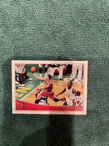 2009 Topps Derrick Rose #33 Chicago Bulls - Foto 1 di 3