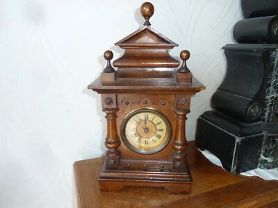 Pendule carillon Horloge à poser en bois ancienne à Musique objet de collection - Photo 1/4