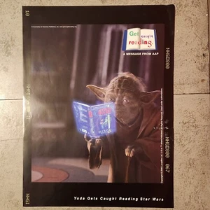 Póster de lectura de Yoda Gets Caught 2006 Star Wars 18 X 24 pulgadas - Imagen 1 de 4