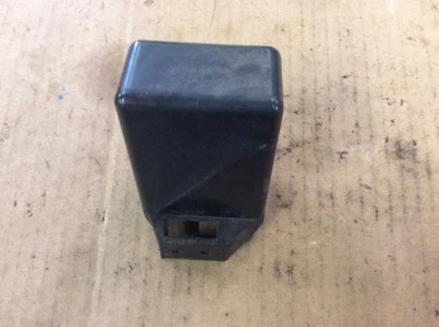 80 81 82 83 84 85 MERCEDES BENZ 300D 300CD 300TD ELECTRICAL RELAY COVER - Image 1 of 4