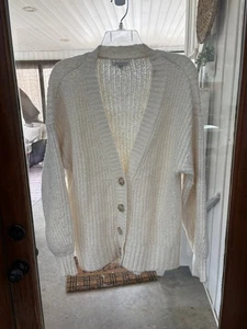 Cárdigan Suéter American Eagle Tejido Crema Botón Slouchy Suave Talla Pequeña S/P - Imagen 1 de 4