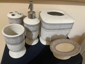 WAMSUTTA PORCELAIN GRAY AND WHITE BATHROOM SET 5 PIECE - Picture 1 of 6