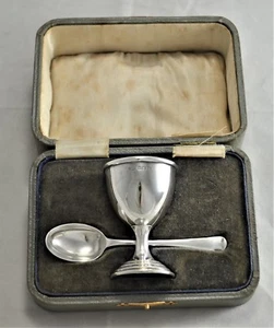 N5277s PORTAUOVO EGG CUP CON CUCCHIAINO E SCATOLA IN SILVER STERLING ARGENTO 925 - Foto 1 di 10