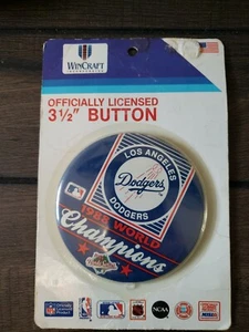 1988 LOS ANGELES DODGERS WORLD SERIES PIN BACK BUTTON FACTORY PACKAGING - Picture 1 of 2