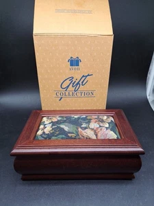 Joyero vintage 1993 Avon Tapestry Treasures 8"×5"×3" - Imagen 1 de 14