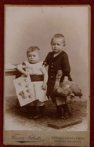 CDV Young Children Photo Book and Stuffed Bird by Franz Gleitz, Dresden, Germany - Bild 1 von 2