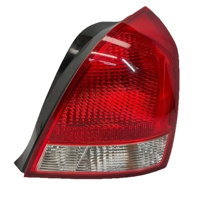 Оригинальный стоп-сигнал заднего тормоза со стороны правого пассажира для седана Hyundai Elantra 2002 01 02 - Изображение 1 из 4