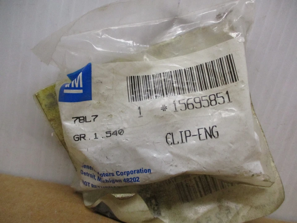 AC Delco clip 15695851 - Image 1 of 2