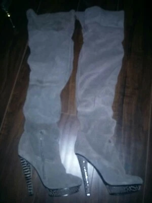 Bakers 及膝麂皮绒靴子,尺寸 5.5 B,很好!! — 第 1/4 张图片