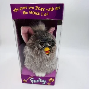 Originale Sigillato 1998 Furby Modello 70-800 Rosa Grigio Marrone Occhi Tigre Elettronica - Foto 1 di 10