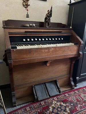 Fisharmonia E. Vientre de centeno. Stuttgart musicalmente operativo Foto 1 de 4