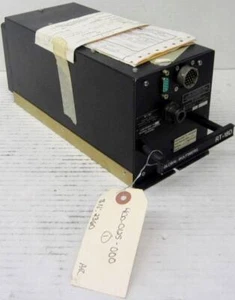 GLOBAL-WULFSBERG RT-18D UHF FLITEFONE TRANSCEIVER, P/N 400-1025-000 #4 - Bild 1 von 8
