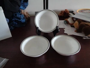 3 Corelle Bowls Black Orchid by Corning 3 Soup Cereal Bowls EXCELLENT - Picture 1 of 5