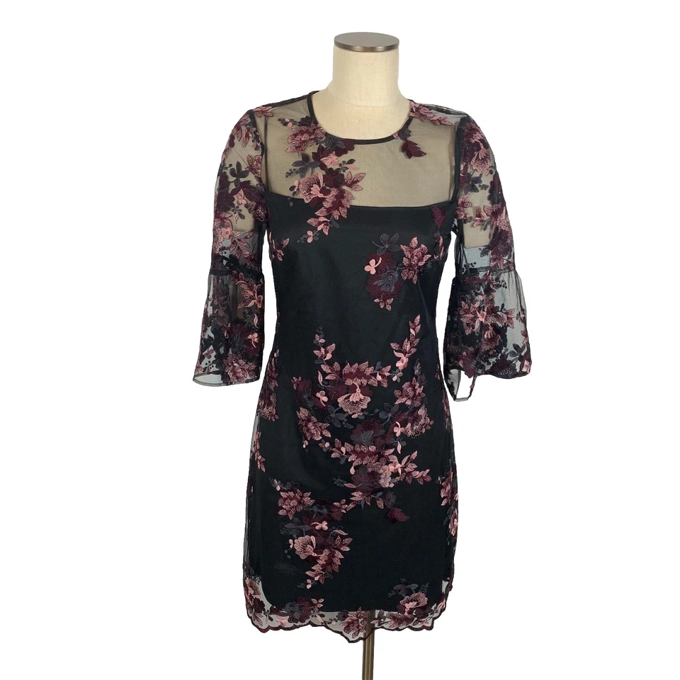 Vestido recto bordado manga campana negro White House Black Market talla 4 cóctel Foto 1 de 4