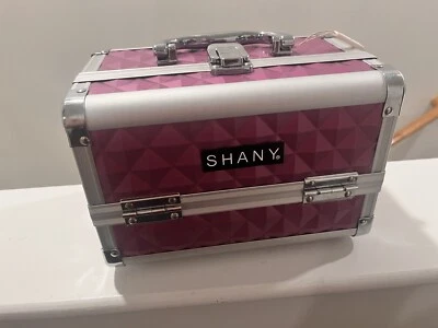 SHANY Makeup Train Case  - Image 1 of 4