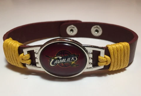 New Cleveland Cavaliers leather Adjustable Bracelet, Gift for Her Mom Him Dad Cover