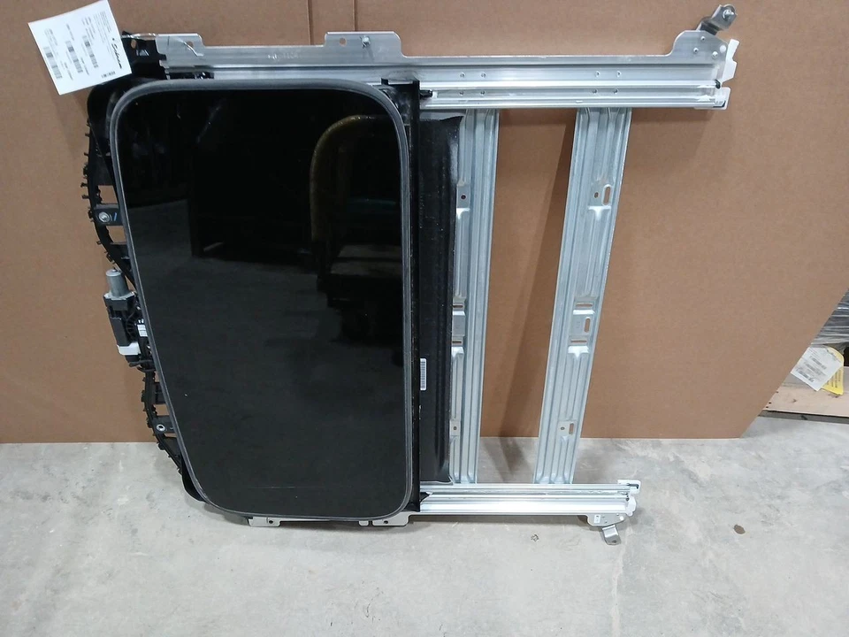 Complete Roof Glass Assembly 87822092 Fits 19-25 Sierra 1500 Crew Cab 3088159 - Image 1 of 4