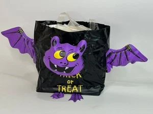 Scary Carries Vinyl Halloween Trick or Treat Candy Bag Inflatable Bat 1996 - Picture 1 of 7