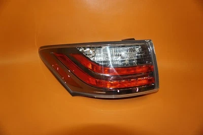 PILOTO TRASERO LEXUS CT200H 2011 2012 2013 2014 2015 2016 CONDUCTOR IZQUIERDO OEM Foto 1 de 4