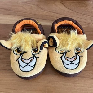 Children’s Disneys The Lion King Simba Slippers Size 5/6 - Picture 1 of 6