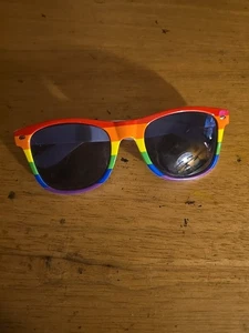 Sonnenbrille Regenbogen - Bild 1 von 5