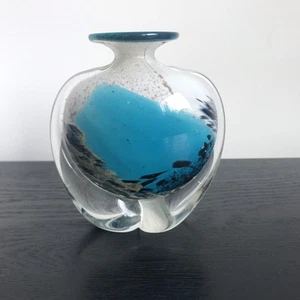 Vintage Mdina Glass Michael Harris ? Turquoise Ocean Vase Side Stripes Signed - Picture 1 of 9