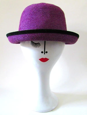 Sombrero de Colección Eric Javits Nueva York Tejido Púrpura Shenia Cloche Foto 1 de 4