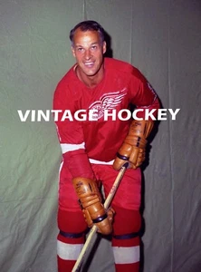 1960S Detroit Red Wings Gordie Howe 8 x 10 NHL Hockey Photo - Picture 1 of 1