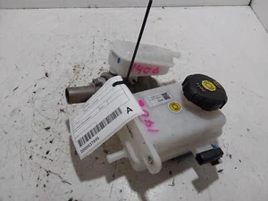 HYUNDAI STARIA MASTER CYLINDER US4, 04/21- 21 22 23 - Picture 1 of 5