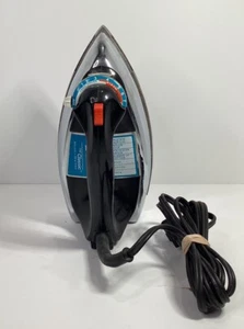 Vintage Black & Decker The Classic Steam Dry Iron F63D Made In Brazil Wrks GREAT - Picture 1 of 6