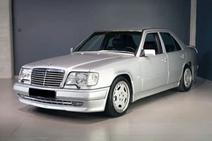 KIT CARROCERÍA COMPLETA BERLINA MERCEDES-BENZ W124 ASPECTO AMG 1993 - Imagen 1 de 6